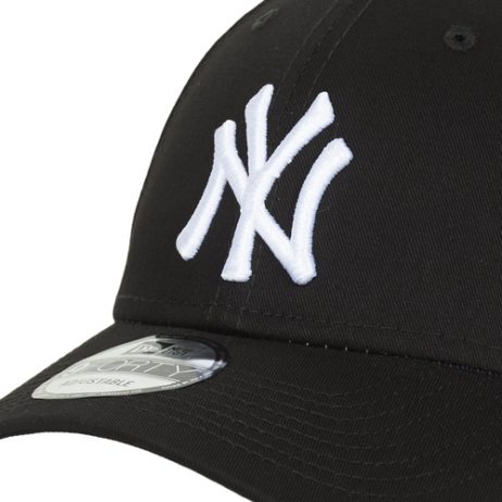 Cappellino-uomo-New-Era-LEAGUE-BASIC-9FORTY-NEW-YORK-YANKEES-Nero-New-Era-886947030887-2